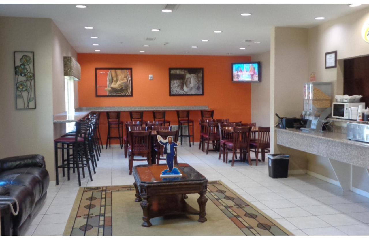 Super 8 By Wyndham Brenham Tx Hotel Luaran gambar